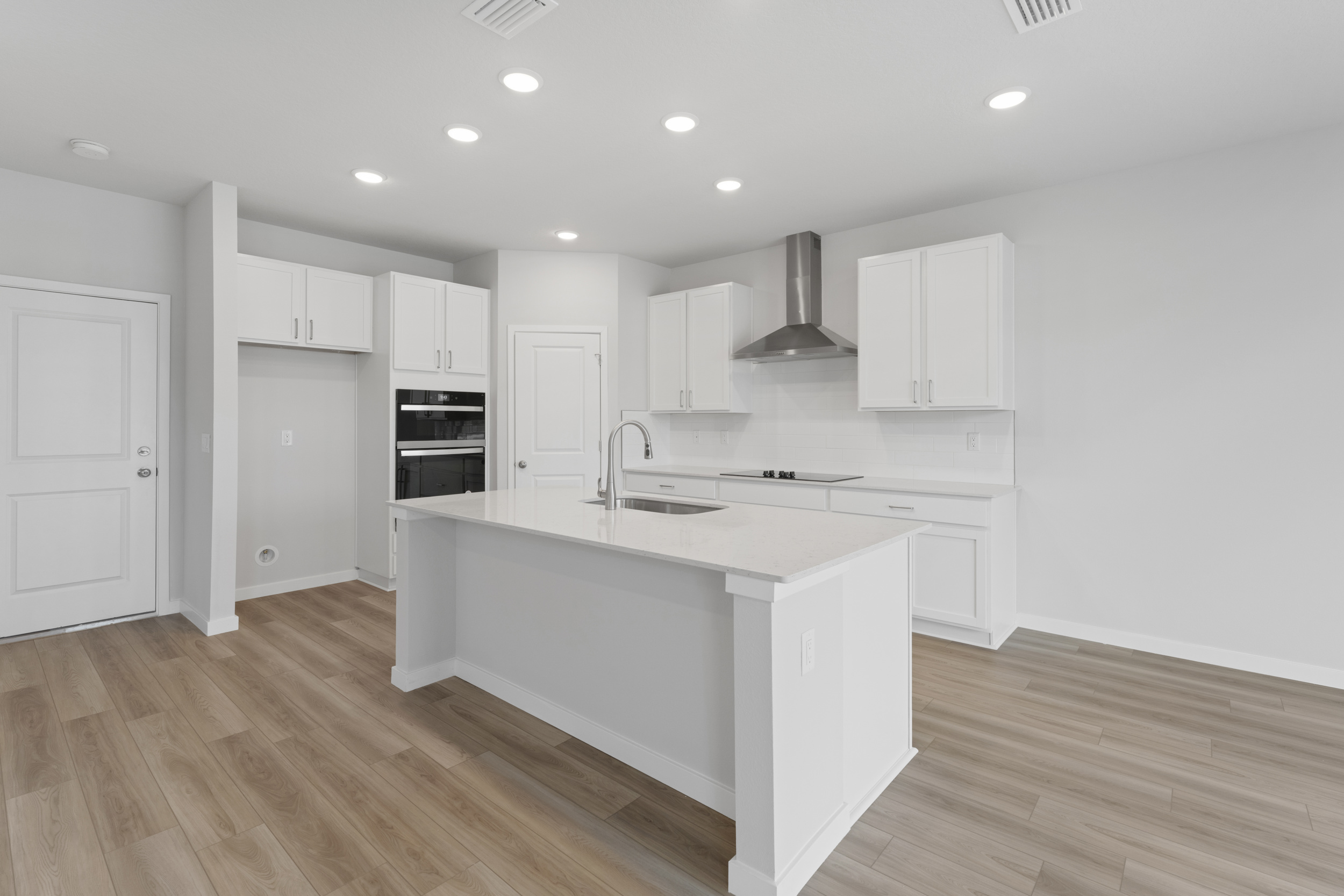 Lot 141 Chef's Kitchen with Island at The Preserve at Camden Woods